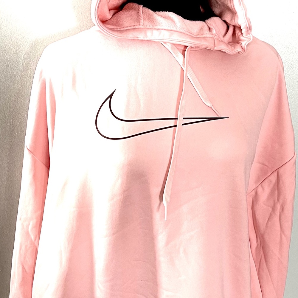 XL Women’s Nike Pink Hoodie. Fleece/warm inside. Front pocket. Smoke free home.